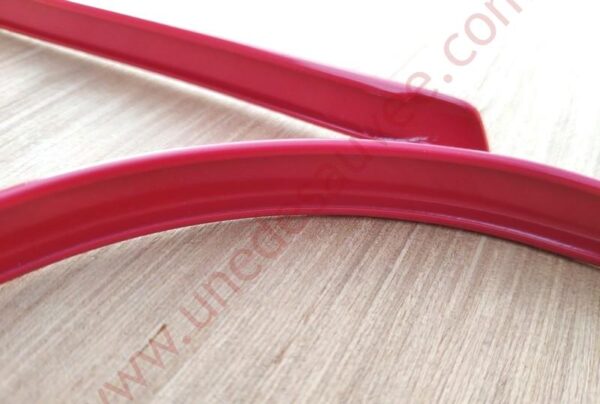 KIT DE 8 LISERÉS ROUGES BAGUETTES - LISERETS EN ALUMINIUM TOUR DE CAISSE PEUGEOT 205 GTI CTI