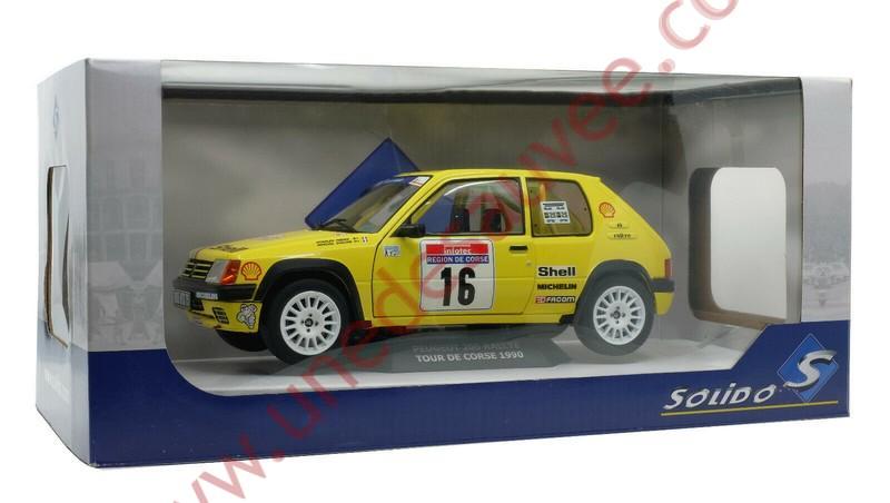 voiture miniature de rallye