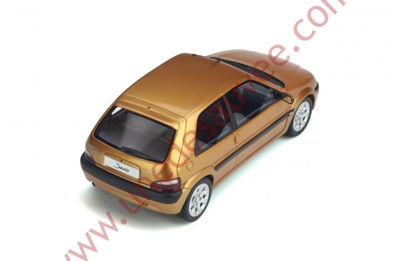 CITROËN SAXO VTS JAUNE OR 2000 1/18 VOITURE MINIATURE OTTO - Une