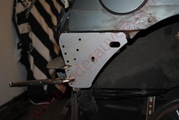 TÔLE DE REPARATION POUR SUPPORT DE PARE-CHOCS ARRIERE POUR RENAULT SUPER 5 GT TURBO