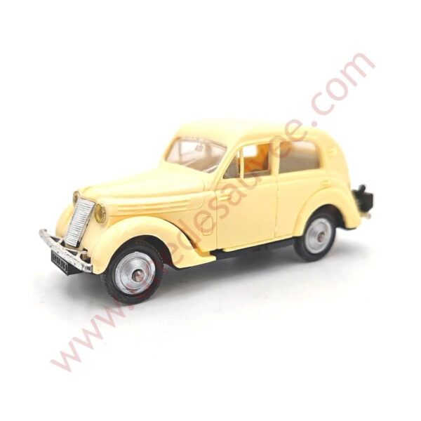 JOUET ANCIEN RENAULT JUVAQUATRE N° 10 143 VOITURE MINIATURE NOREV