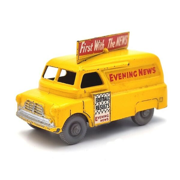 EVENING NEWS VAN LESNEY N° 42 FIRST WITH THE NEWS 175 VOITURE MINIATURE