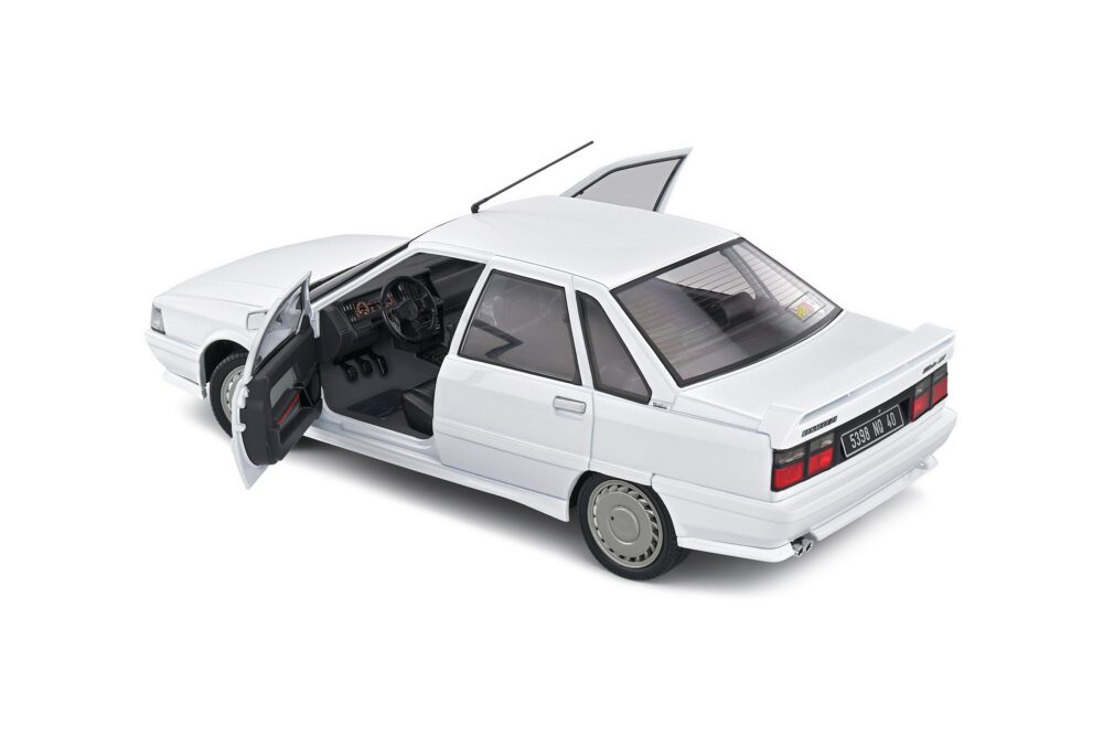 RENAULT 21 2 LITRES TURBO PHASE 1 BLANC GLACIER 1988 1/18 VOITURE MINIATURE SOLIDO – Image 7