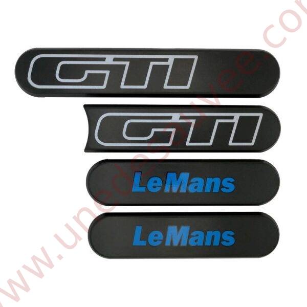 KIT DE 4 LOGOS D'AILES ARRIÈRES ENJOLIVEURS DE CUSTODE  " LE MANS " POUR PEUGEOT 205 GTI NOIR