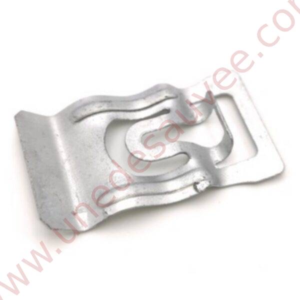 AGRAFE METALIQUE DE PORTE POUR FIXATION DE L'ELARGISSEUR D'AILE SUR RIVET DE PEUGEOT 205 GTI CTI