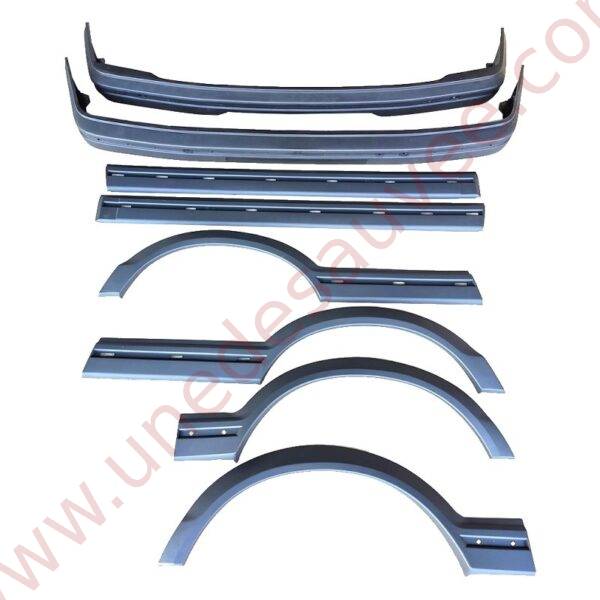 KIT DE 8 ELEMENTS - EXTENSIONS D' AILES ET PORTES + PARE - CHOCS AVANT ET ARRIERE NOIR POUR PEUGEOT 205 GTI CTI