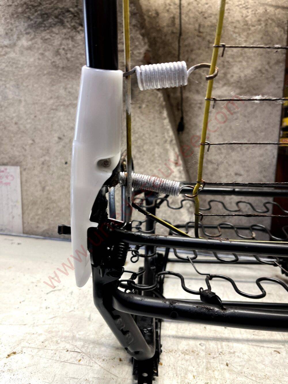 KIT DE 2 RAIDISSEURS POUR LES SIEGES AVANT - PLATINE DE TENSION POUR LE TISSU DE RENAULT SUPER 5 GT TURBO