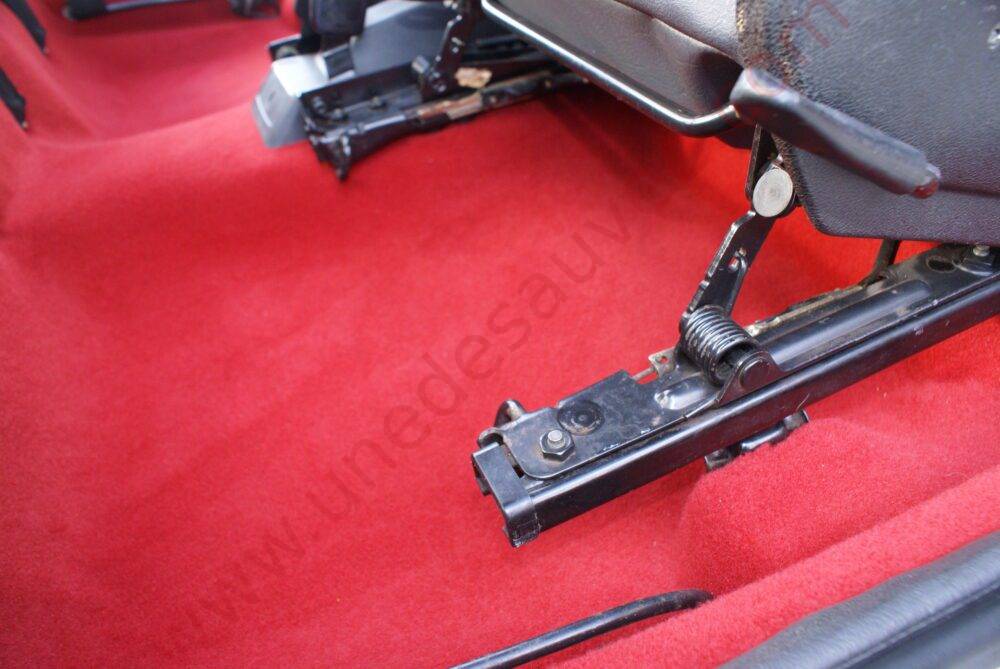 MOQUETTE ROUGE TAPIS DE SOL AVEC KIT COMPLET ISOLANT FEUTRE POUR PEUGEOT GTI