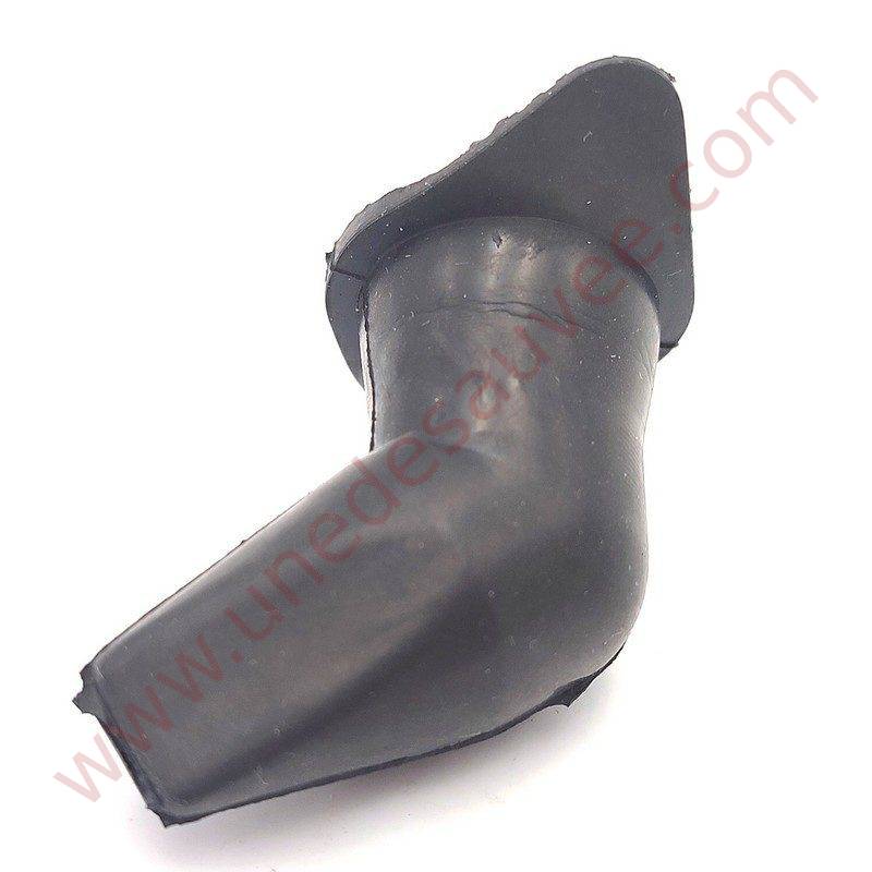 SOUFFLET DE PROTECTION DE L'AGRAFE DE CONNECTION DES ECLAIRAGES DE PLAQUE SITUES SUR LE PARE-CHOCS ARRIERE DE PEUGEOT 205 GTI CTI RALLYE TD ROLAND GARROS ET AUTRES MODELES 205