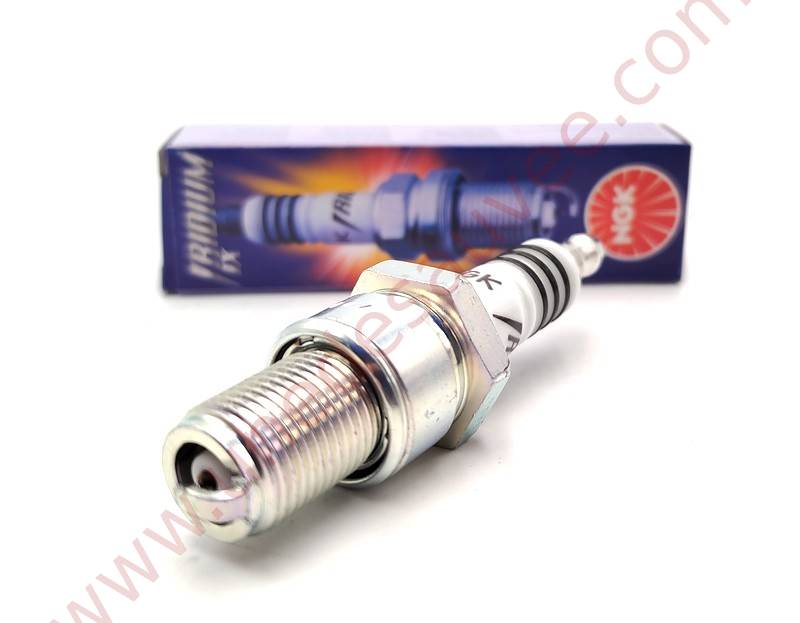 KIT DE 4 BOUGIES D'ALLUMAGE POUR RENAULT 5 TURBO / SUPER 5 GT TURBO R11 R9